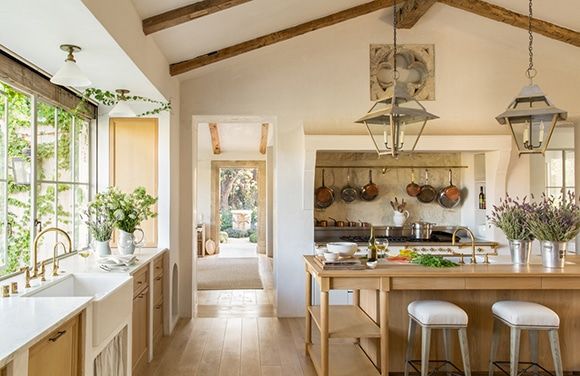farmhouse-mediterranean-kitchen-ojai-california-by-giannetti-home