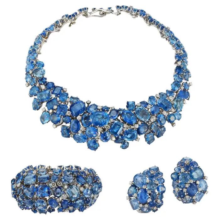 Van Cleef & Arpels sapphire necklace, bracelet and earrings set, 1965