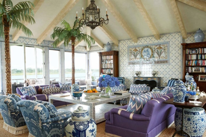 kirsten-kelli-gerald-Ford-living-room-Southampton-beach-house-guest-cottage