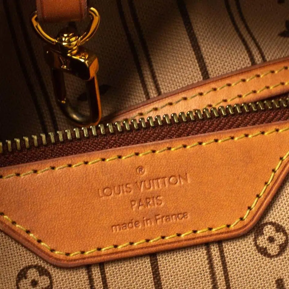 how to determine a real louis vuitton bag