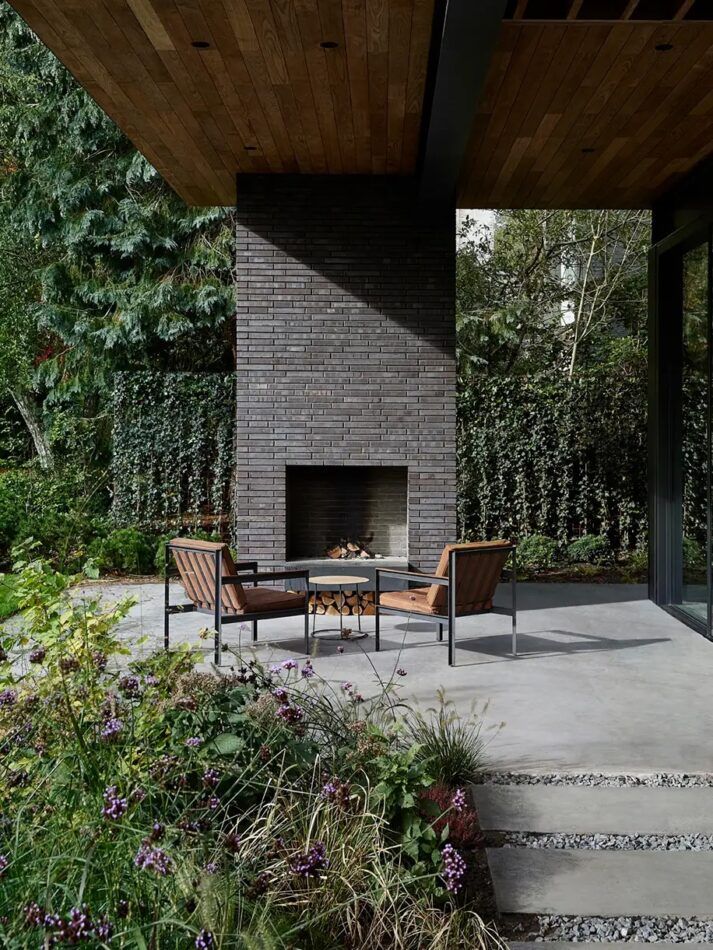 Outside Amsterdam, the architects at Marmol Radziner created a modern villa for a young family. “The outdoor lounge was envisioned as a seamless extension of the living room,” says Stephanie Hobbs, design principal at Marmol Radziner.