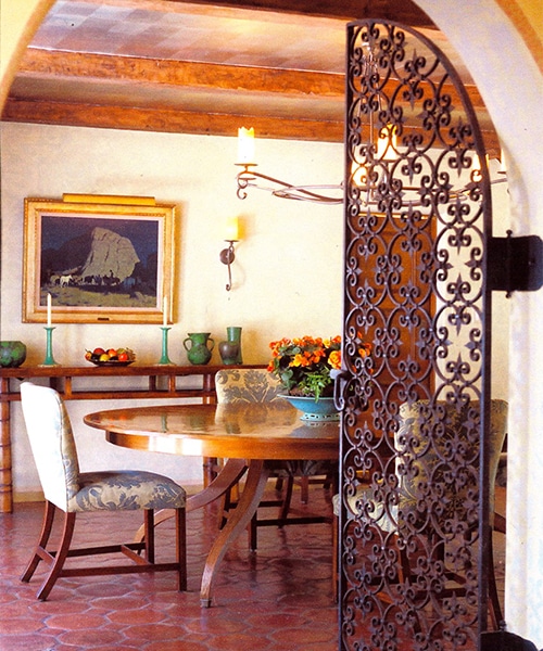 mediterranean-transitional-dining-room-beverly-hills-california-by-jarrett-hedborg-interior-design