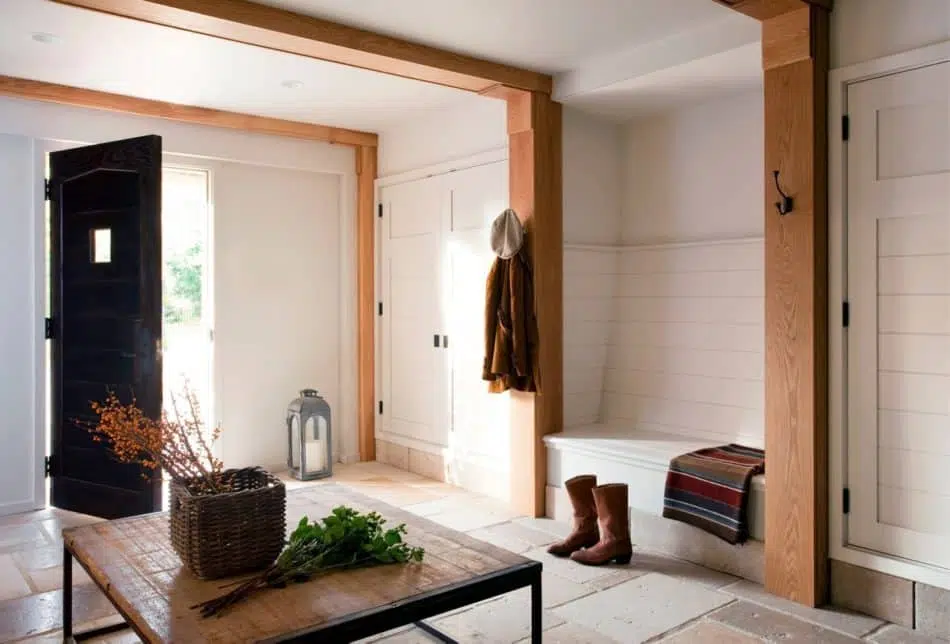 Massachusetts mudroom by Studio Dykas