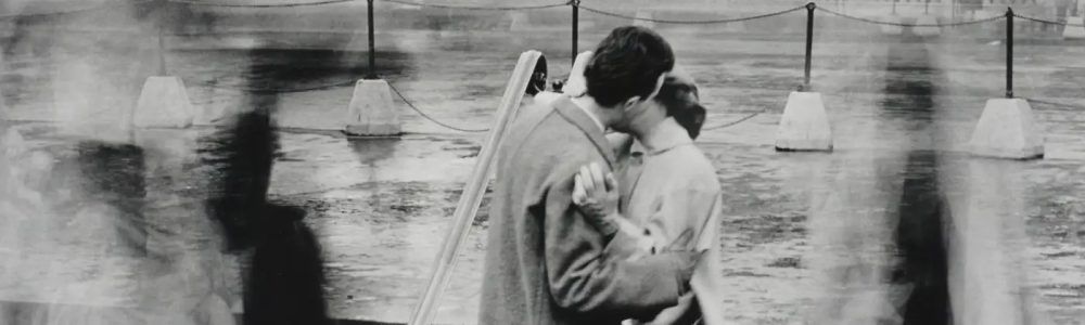 Love 写真集 Robert Doisneau 絶版 Robert Doisneau's Camera Followed Human Connections on the Streets