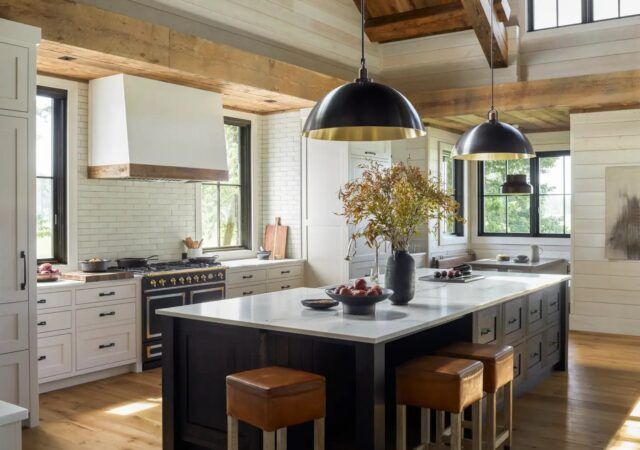 11 Cozy Kitchens with a Farmhouse Feel