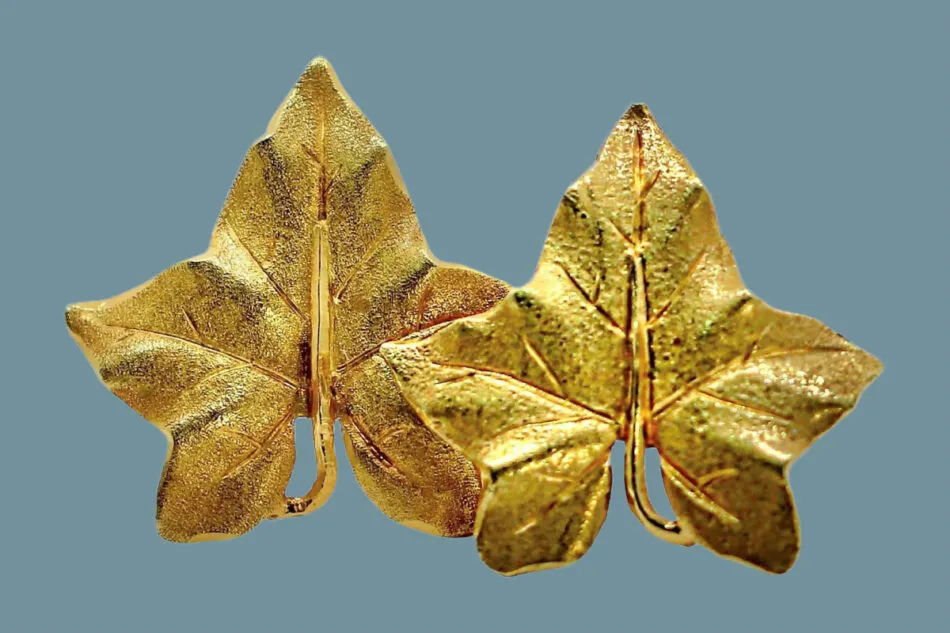 Buccellati 18K yellow-gold leaf earrings 