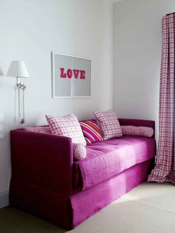 pink daybed